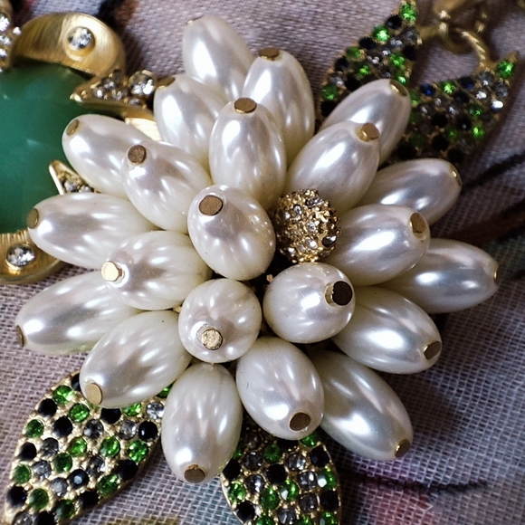 Brushed Gold Faux Pearls Cluster Ocean Theme Encrusted Stone Statement Necklace - Picture 12 of 15